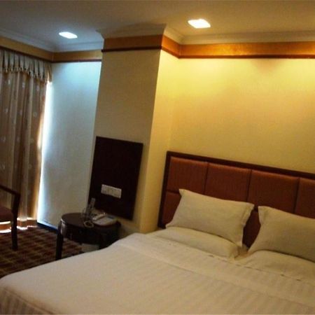 Baojiang Yingbin Hotel Csuhaj Kültér fotó